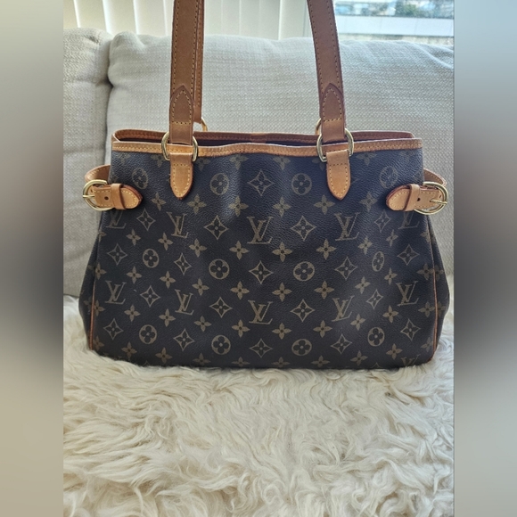 Authentic Louis Vuitton Monogram Batigonolles - Picture 3 of 14